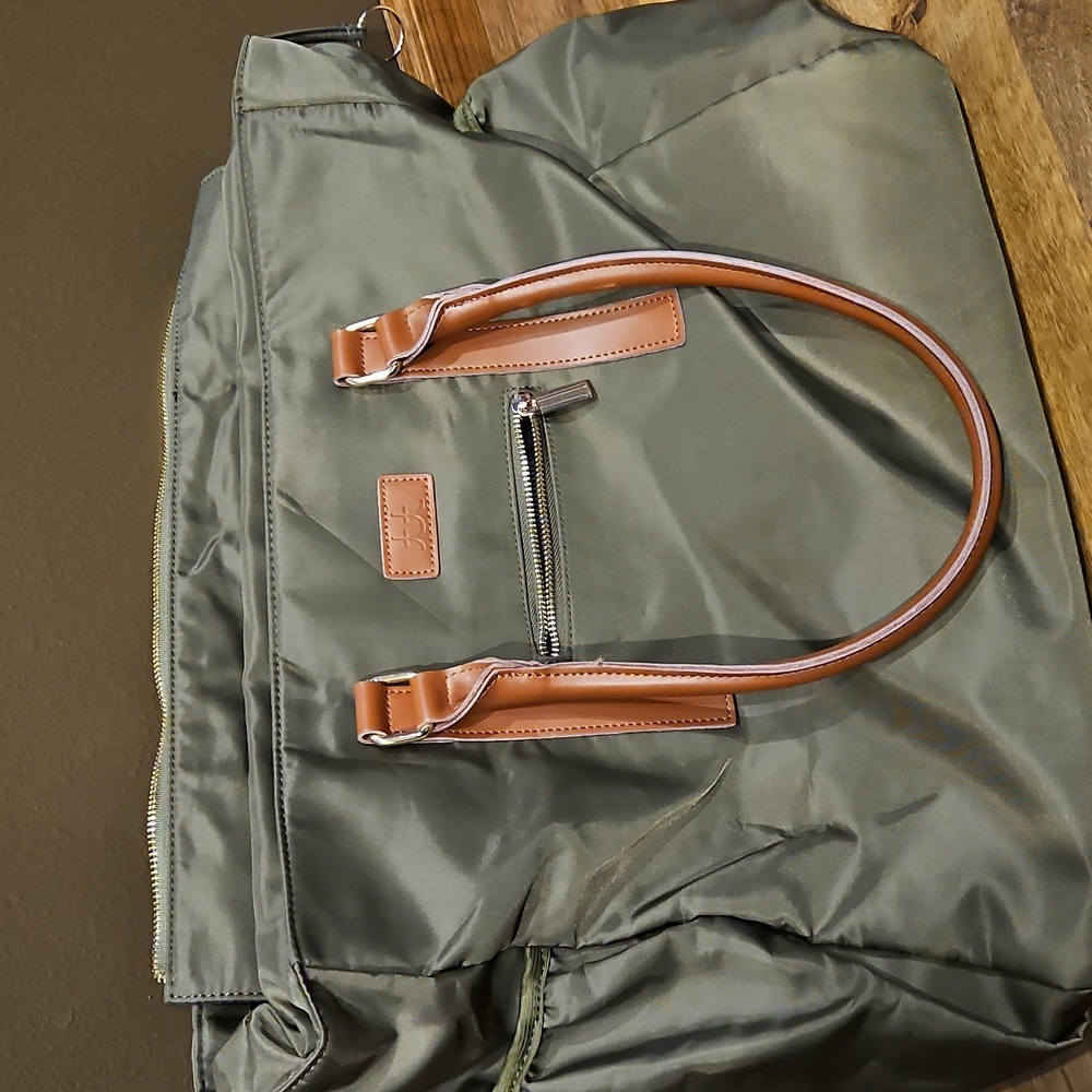 Teacher Tote Olive In Color
